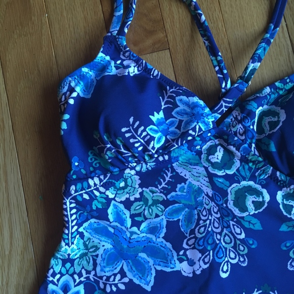 HUGE PRICE DROP! NWT!! Garnet Hill Tankini top 🏖 - Picture 3 of 5